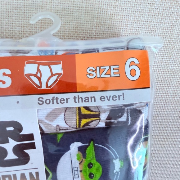 Star Wars The Mandalorian Boys Briefs 5 Pack Grogu Baby Yoda Cotton Size 6 NEW - Picture 3 of 3